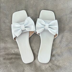 Elegant White Bow Slide Sandals